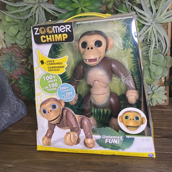 Zoomer Chimp, Interactive Chimp with Voice Command, Movement and Sensors 🐒🍌 - Picture 8 of 17